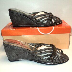 Reneeze Sandals Monica-1 Grey Women's Size 7.5 Wedge Strappy 2 3/4" High Shoes
